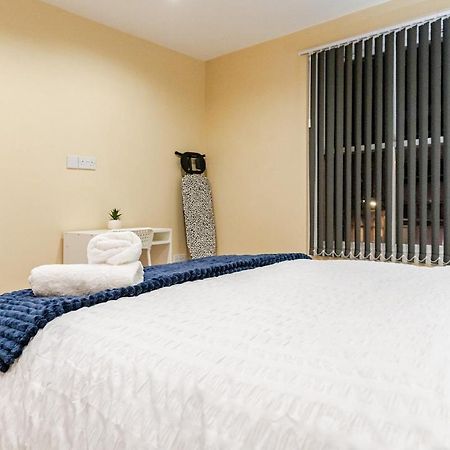 Cozy Flat In Walsall Town Centre Экстерьер фото