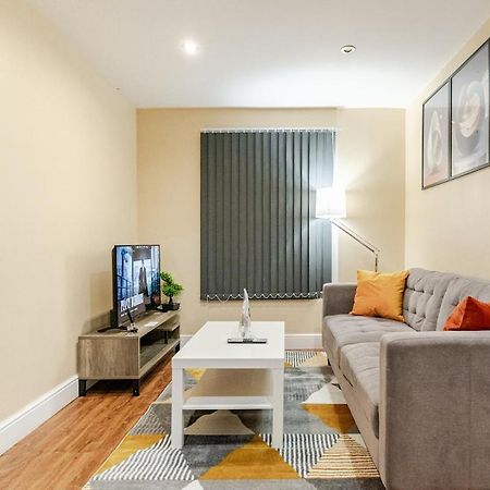 Cozy Flat In Walsall Town Centre Экстерьер фото